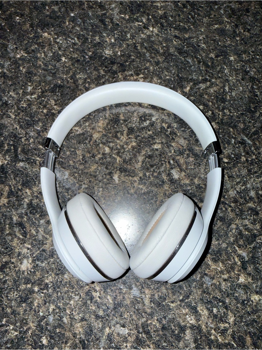 Beats Solo 3 White Headphones